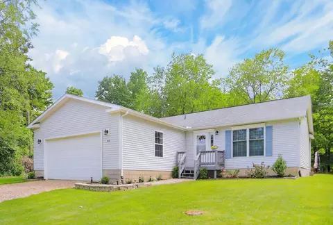 453 Greenlawn Dr, Howard, OH 43028