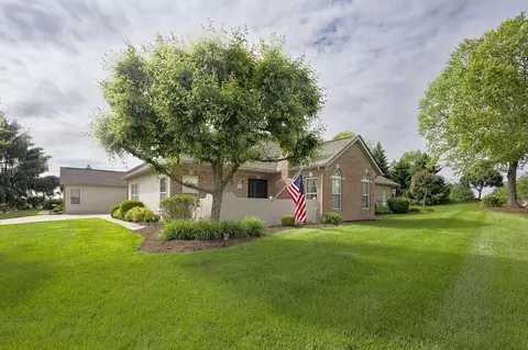 6 Woodberry Dr, Mount Vernon, OH 43050