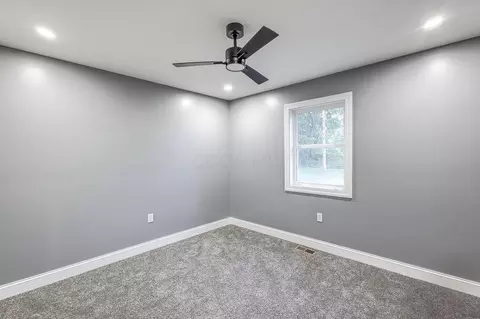 Bedroom - 228 E Walnut Street Ext, Danville, OH 43014 photo 4 of 9