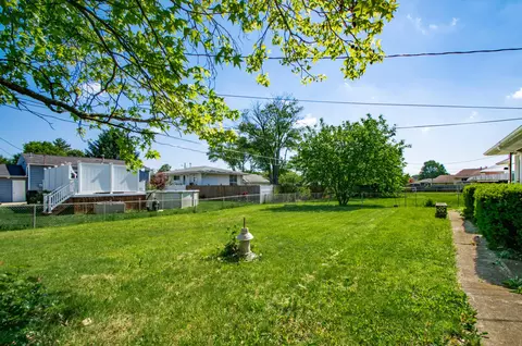 Exterior - 2928 N Gresham Rd, Columbus, OH 43204 photo 4 of 7