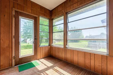 Exterior - 2928 N Gresham Rd, Columbus, OH 43204 photo 6 of 7