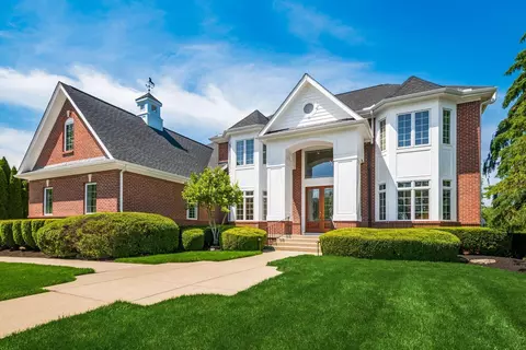 7828 Tartan Fields Dr, Dublin, OH 43017