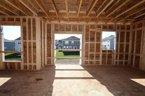402 Fannin Dr, Pataskala, OH 43062