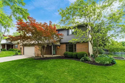 27 Nicole Dr, Westerville, OH 43081