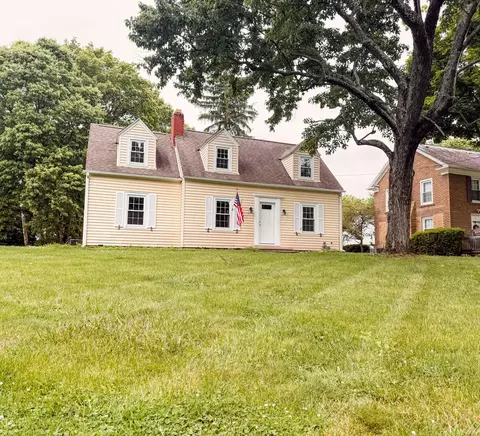 1693 Baltimore Rd NW, Lancaster, OH 43130