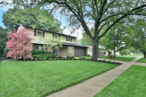 4875 Widner St, Columbus, OH 43220 photo 2