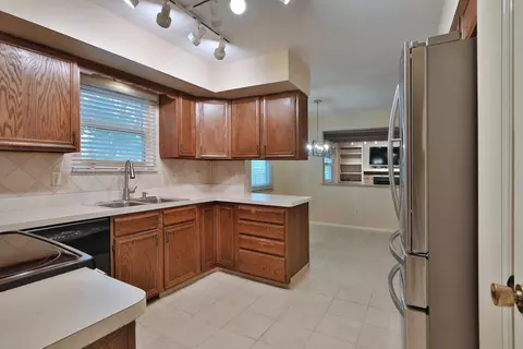 4875 Widner St, Columbus, OH 43220 photo 10