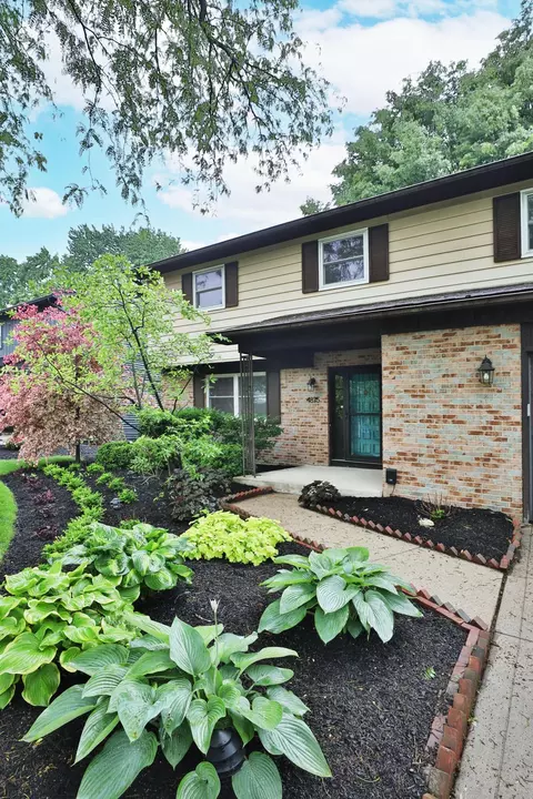 4875 Widner St, Columbus, OH 43220 photo 3