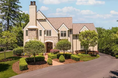 2462 Lane Rd, Columbus, OH 43220