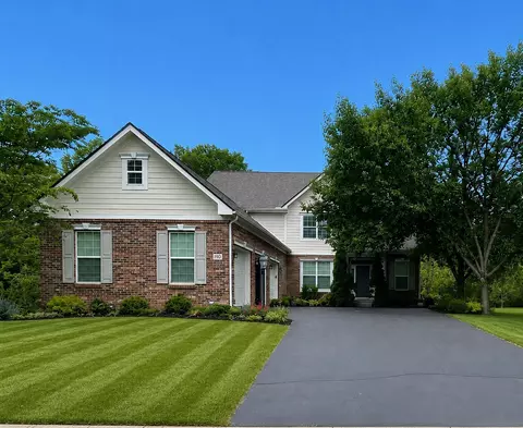 8582 Maple Leaf Ct, Powell, OH 43065