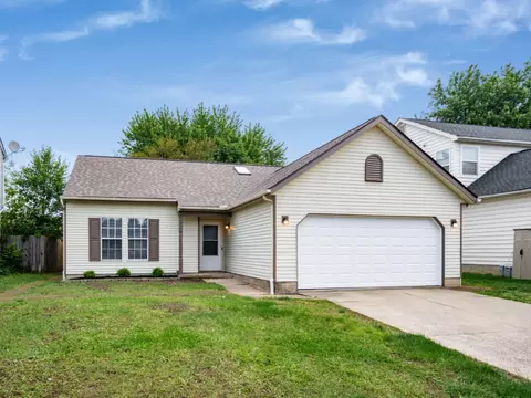 1606 Autumn Village Dr, Columbus, OH 43223
