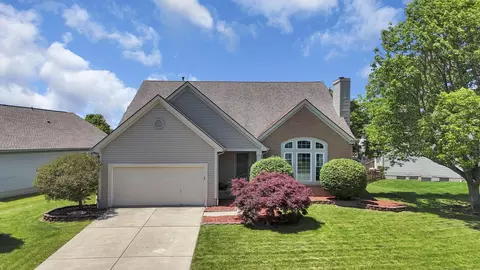 8433 Lucerne Dr, Reynoldsburg, OH 43068