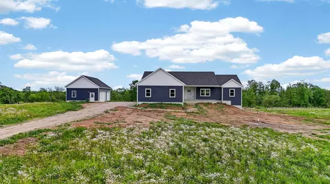 580 Trapp Ln, Hopewell, OH 43746