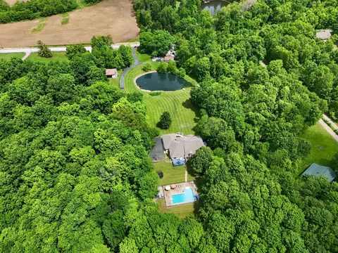 View/Area - 7207 Coonpath Rd NW, Carroll, OH 43112 photo 2 of 10