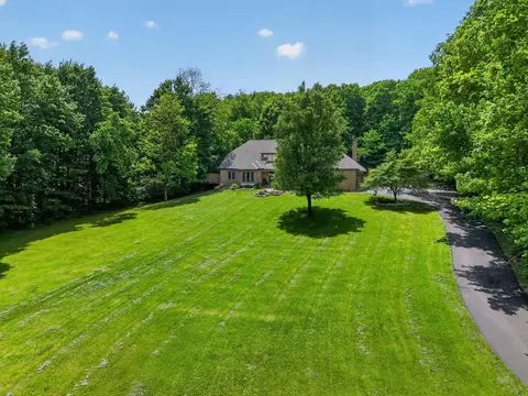 Exterior - 7207 Coonpath Rd NW, Carroll, OH 43112 photo 1 of 25