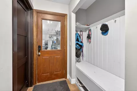 Entry Way - 7207 Coonpath Rd NW, Carroll, OH 43112 photo 6 of 9
