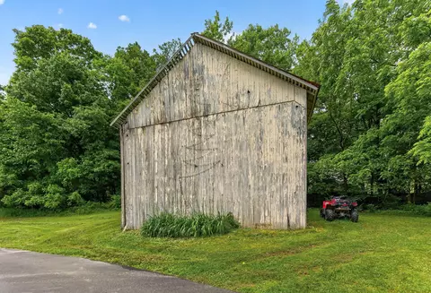 Exterior - 7207 Coonpath Rd NW, Carroll, OH 43112 photo 3 of 25