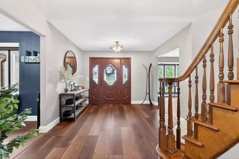 Entry Way - 7207 Coonpath Rd NW, Carroll, OH 43112 photo 7 of 9