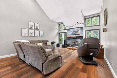 Living - 7207 Coonpath Rd NW, Carroll, OH 43112 photo 4 of 5
