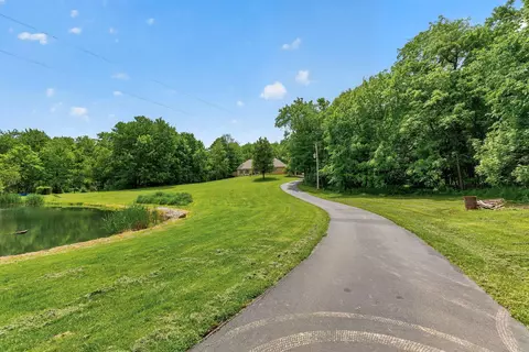 Exterior - 7207 Coonpath Rd NW, Carroll, OH 43112 photo 5 of 25