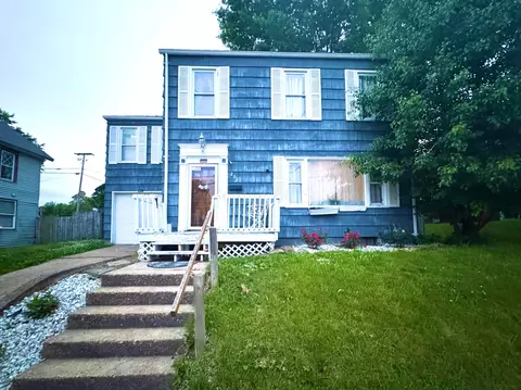 205 N Main St, Roseville, OH 43777