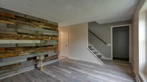 Living - 280 Virginia Ridge Rd, Philo, OH 43771 photo 3 of 10