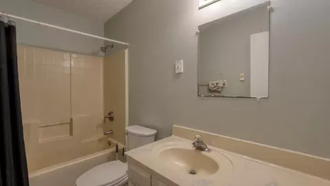 Bath - 280 Virginia Ridge Rd, Philo, OH 43771 photo 2 of 4