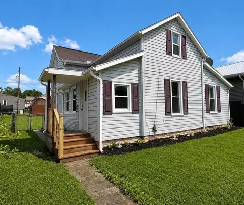 515 W Brown St, New Lexington, OH 43764