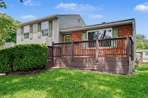 106 Walden Farm Cir, Englewood, OH 45322