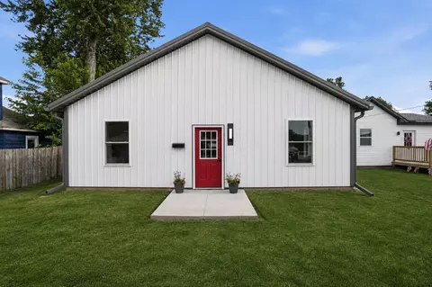 72 E Main St, Zanesville, OH 43701