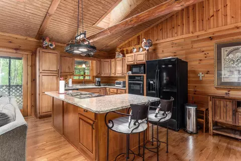 Kitchen - 31280 Anglebrook Ln, Logan, OH 43138 photo 1 of 6