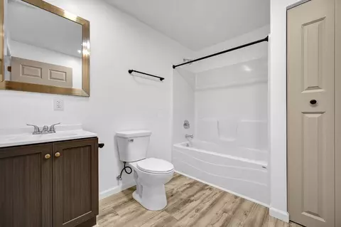 Bath - 8885 Water St, Orient, OH 43146 photo 1 of 1