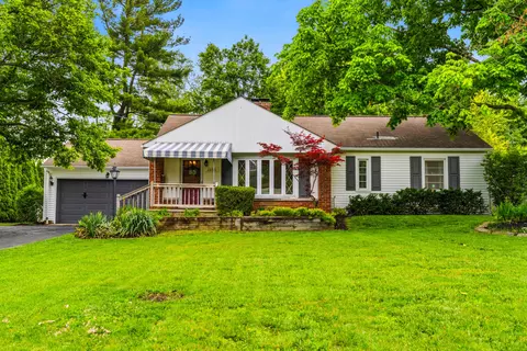 2656 Zollinger Rd, Columbus, OH 43221