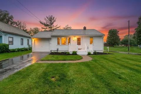 207 N Columbus St, Sunbury, OH 43074