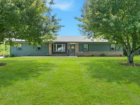 7419 Grayson Dr, Springfield, OH 45502