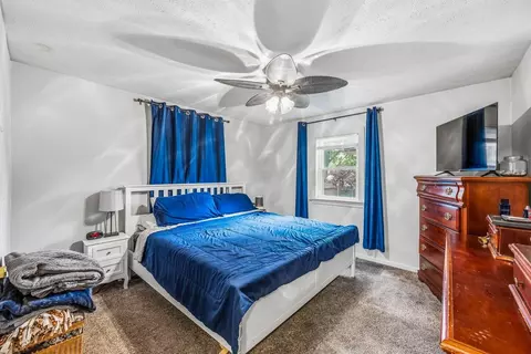 Bedroom - 550 E Farming St, Marion, OH 43302 photo 1 of 7