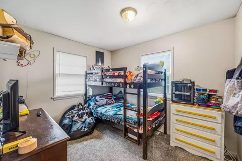 Bedroom - 550 E Farming St, Marion, OH 43302 photo 6 of 7