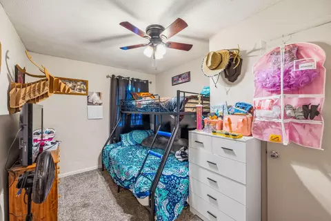 Bedroom - 550 E Farming St, Marion, OH 43302 photo 4 of 7