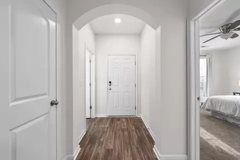 Entry Way - 5452 Spring River Ave, Dublin, OH 43016 photo 1 of 3