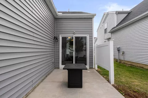 Exterior - 5452 Spring River Ave, Dublin, OH 43016 photo 3 of 4