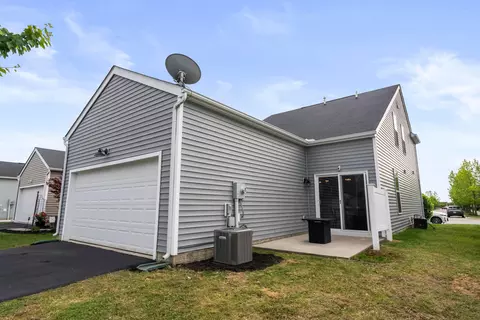 Exterior - 5452 Spring River Ave, Dublin, OH 43016 photo 2 of 4