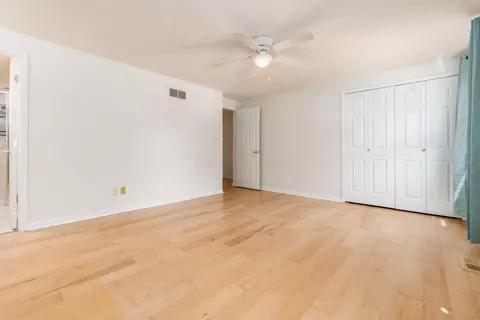 Bedroom - 2400 Willis Rd, Dublin, OH 43016 photo 1 of 6