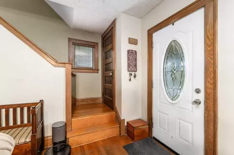 Entry Way - 224 Hunter St, Newark, OH 43055 photo 1 of 6