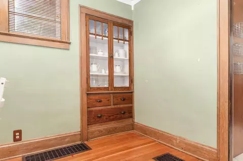 Entry Way - 224 Hunter St, Newark, OH 43055 photo 2 of 6