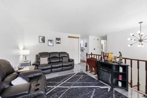 Living - 3912 Farm Brook Ln, Columbus, OH 43204 photo 2 of 2