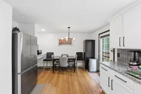 Dining - 3912 Farm Brook Ln, Columbus, OH 43204 photo 1 of 1