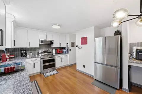 Kitchen - 3912 Farm Brook Ln, Columbus, OH 43204 photo 2 of 2