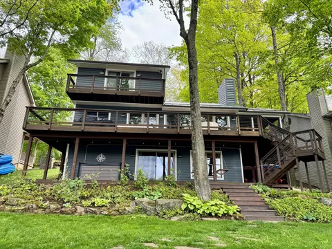 553 Highland Hills Dr, Howard, OH 43028