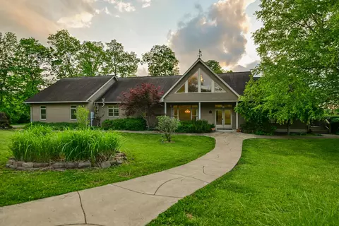 6300 Jonathan Ln, Albany, OH 45710