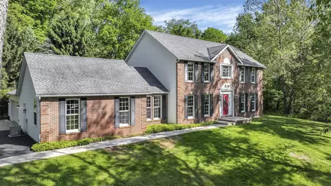 2255 Horns Hill Rd, Newark, OH 43055